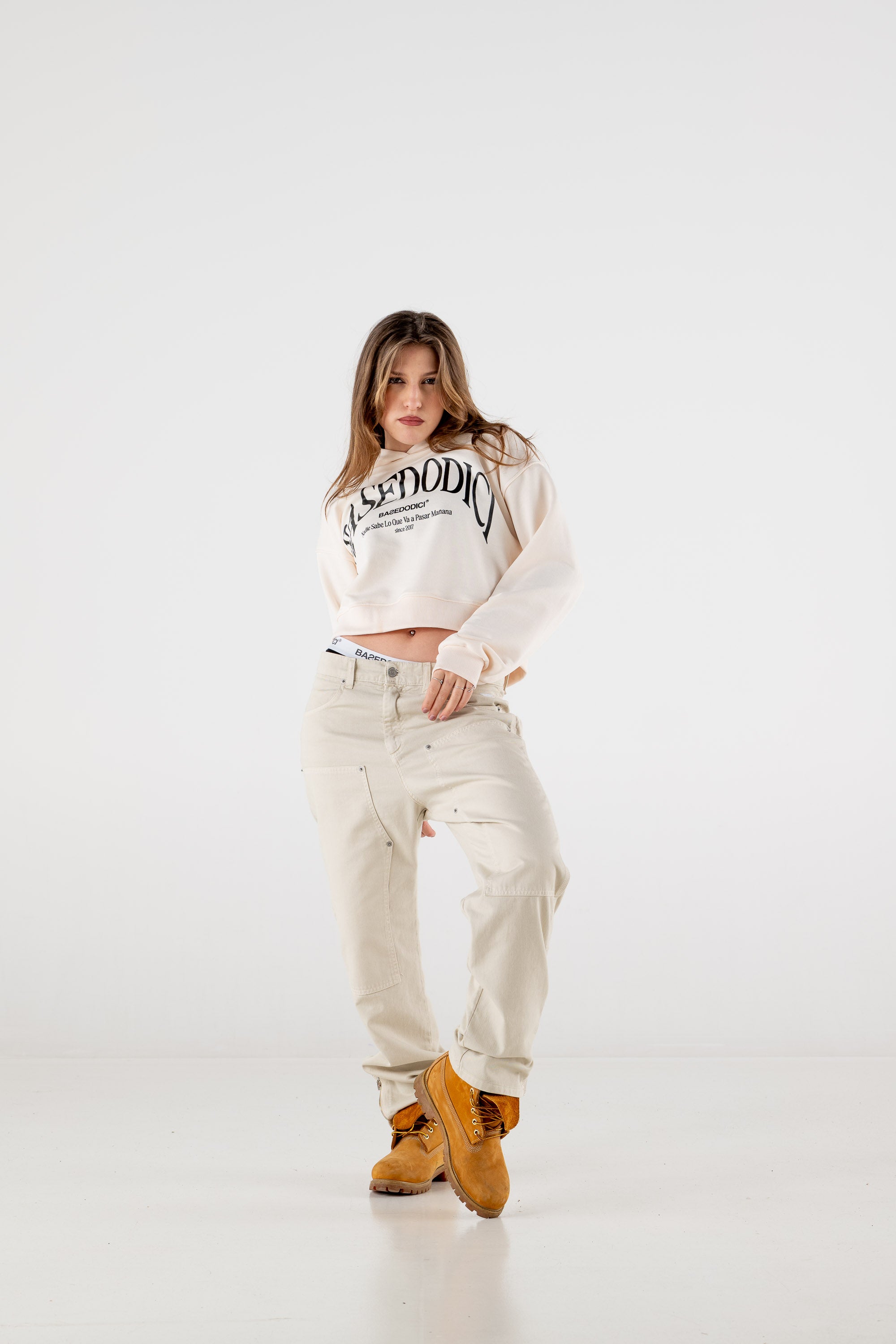 Crop Hoodie “RESORT” Dove Cream