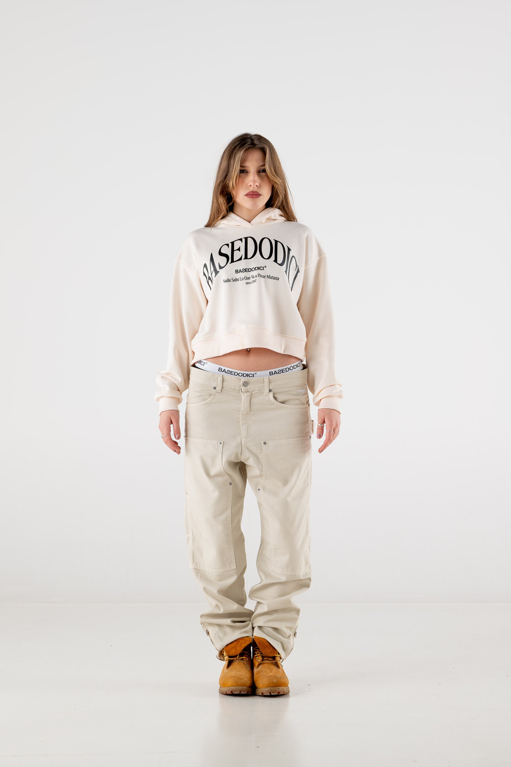 Crop Hoodie “RESORT” Dove Cream