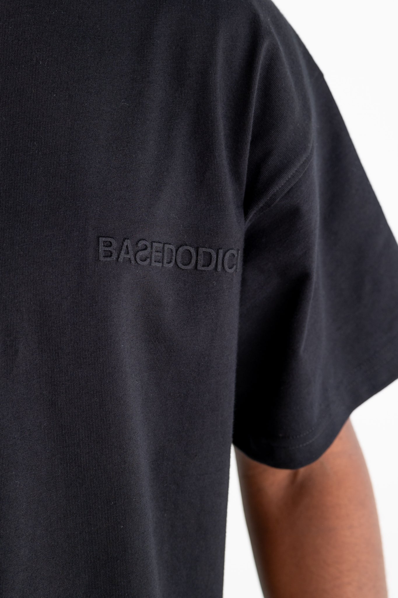 T-Shirt “RESORT” Ultrabasic Black