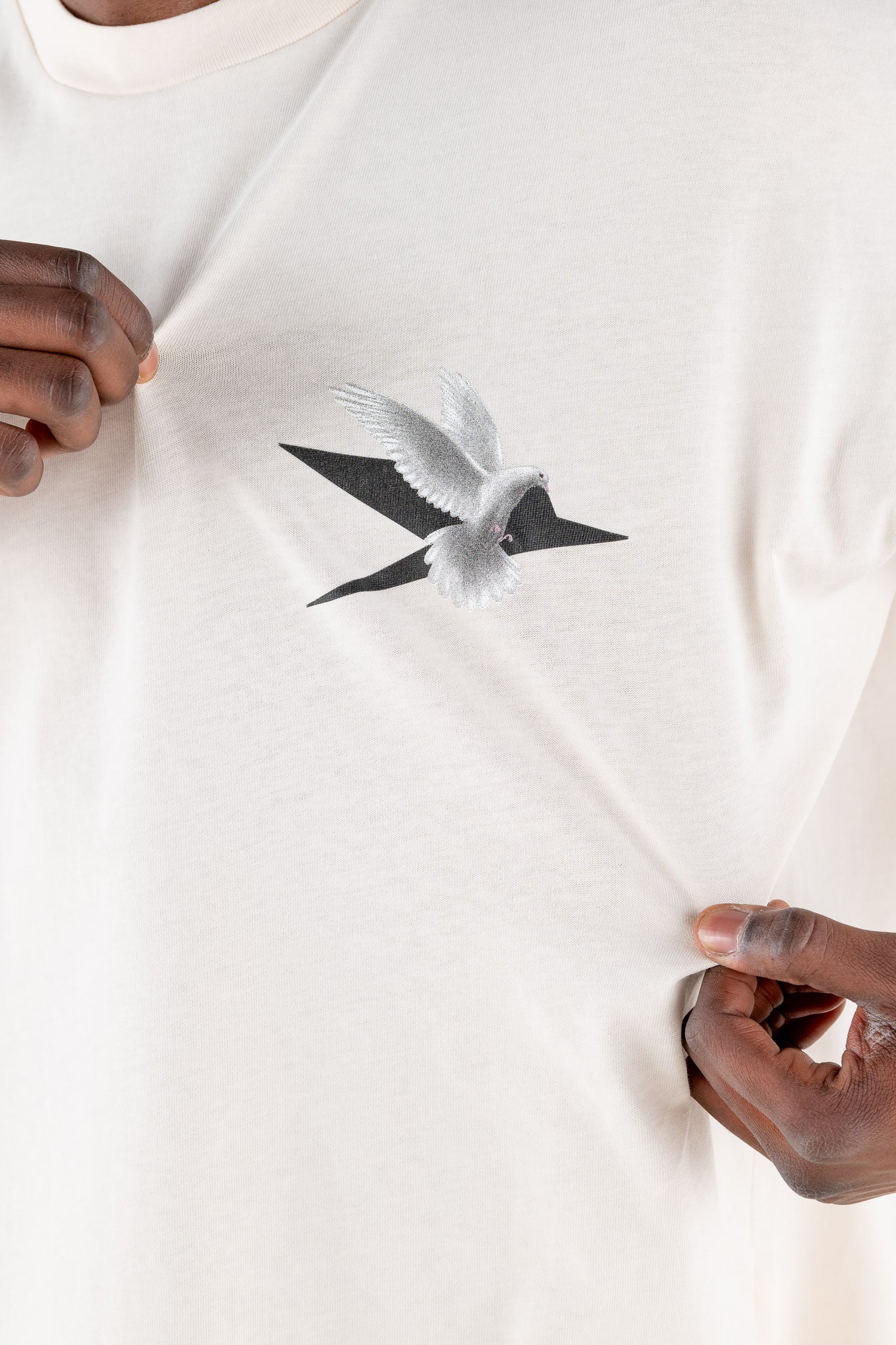 T-Shirt “RESORT” Logo Cream