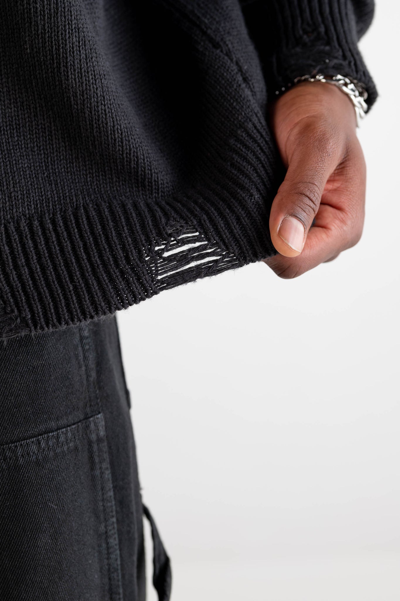 Knitwear Boxy “DYSTOPIA” Black
