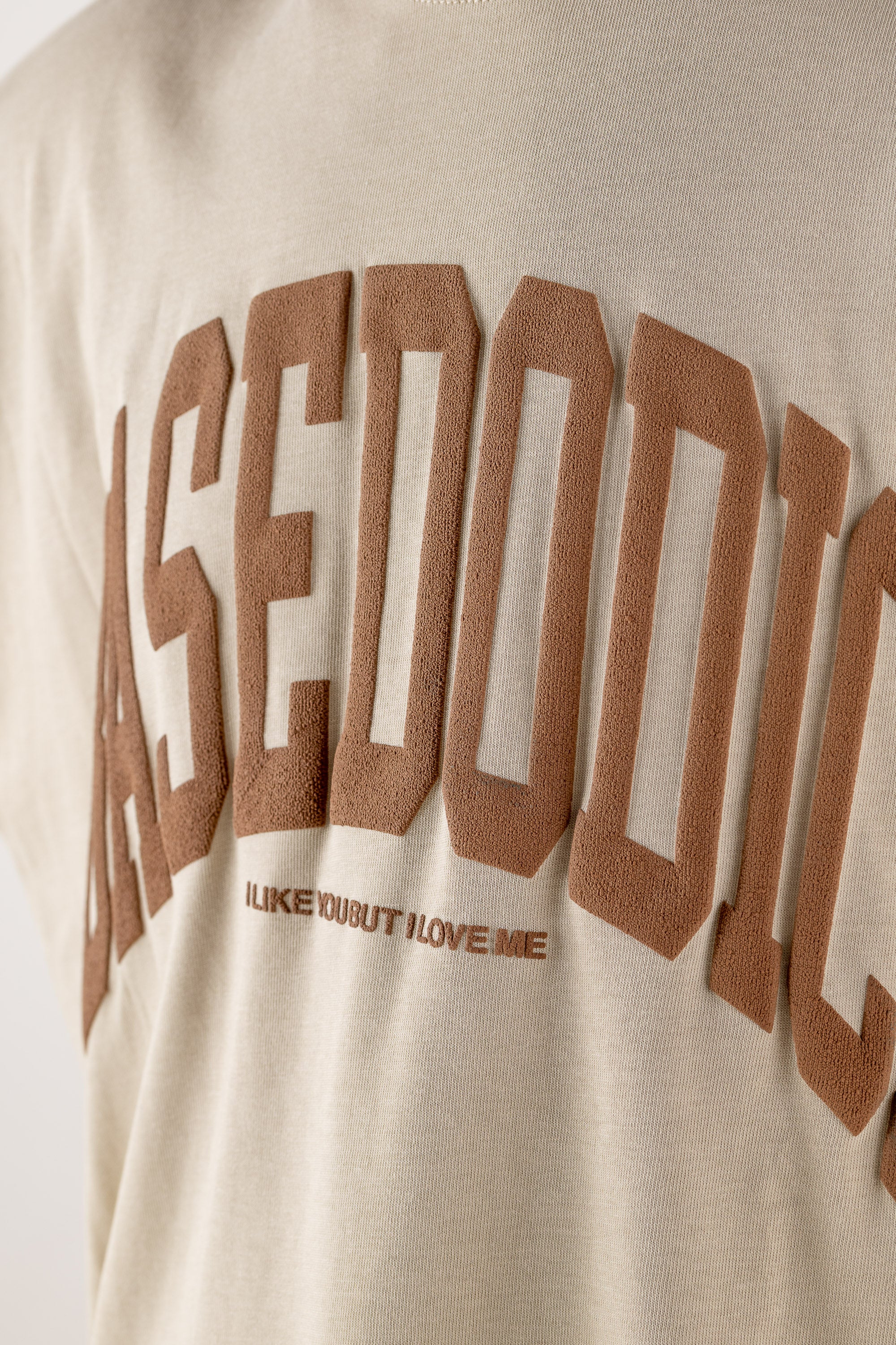 T-Shirt Over "DE LA RUE À LA RUE" ArcLogo Beige