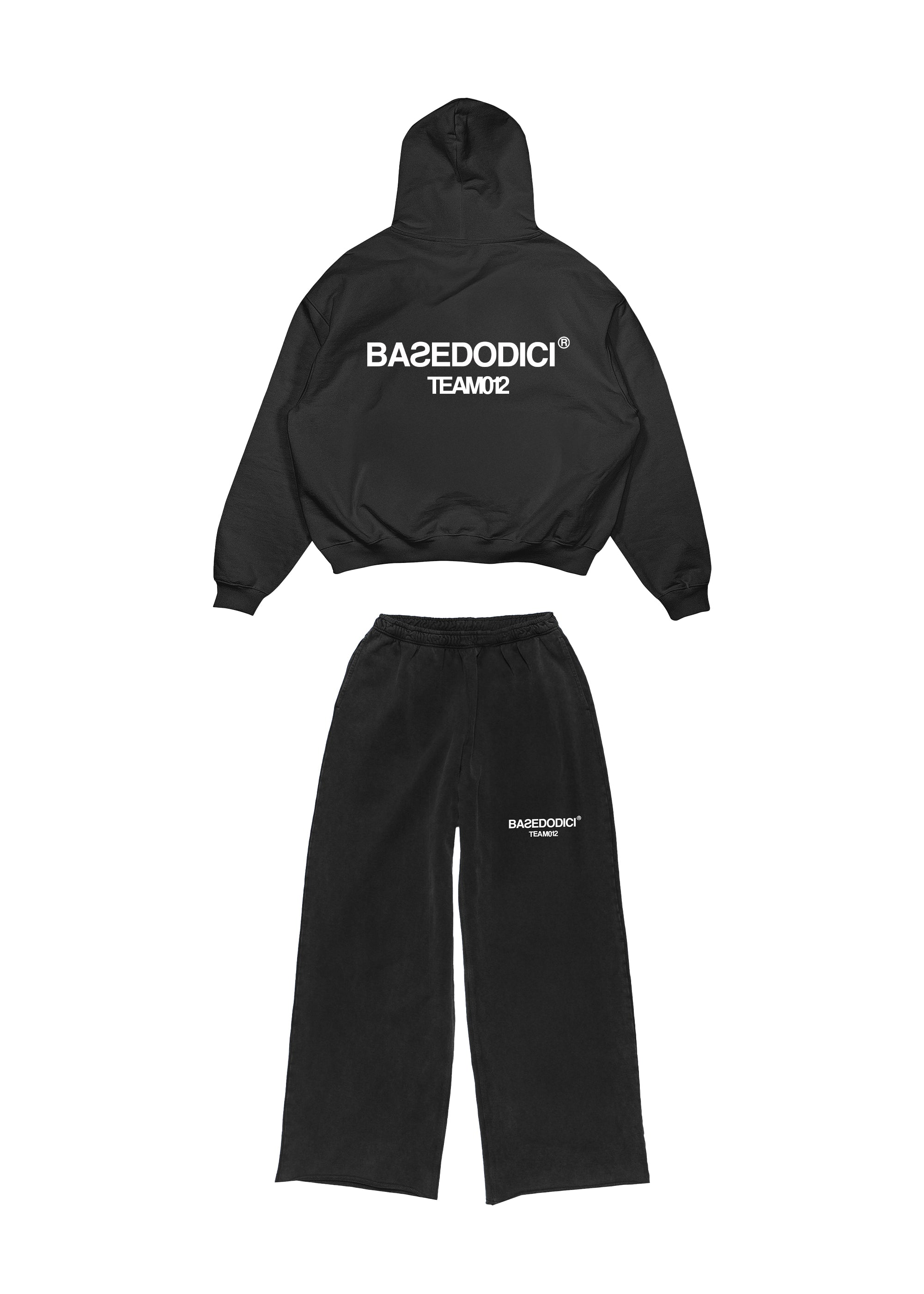 LOOKTEAM012BLACK_331621cb-3929-42f7-bb1f-63827c5c8fa3.jpg
