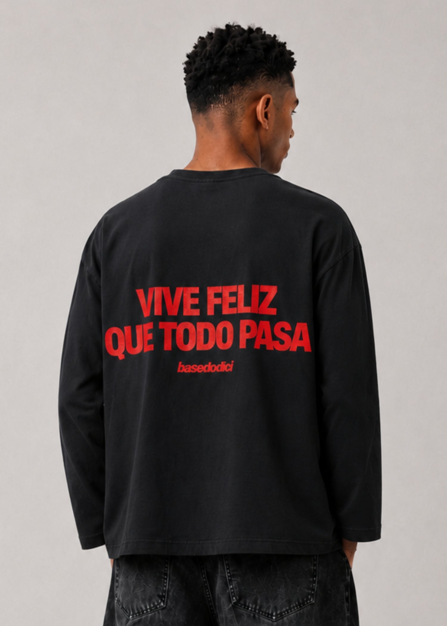 Longsleeve_VIRALEDIT_ViveFelizBlack_Red_Ronaldo_back_crop.jpg