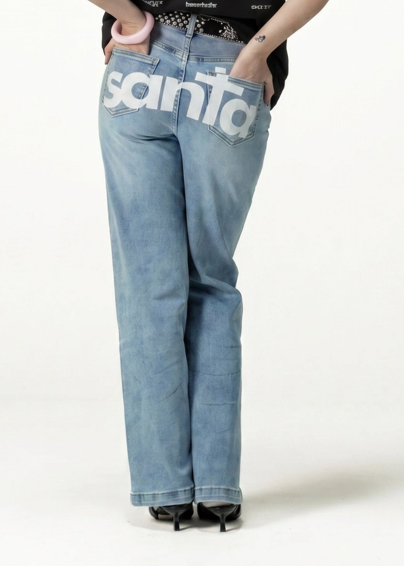 Look_COPY_PASTE_Black_Santa_LightBlue_indossato3.jpg