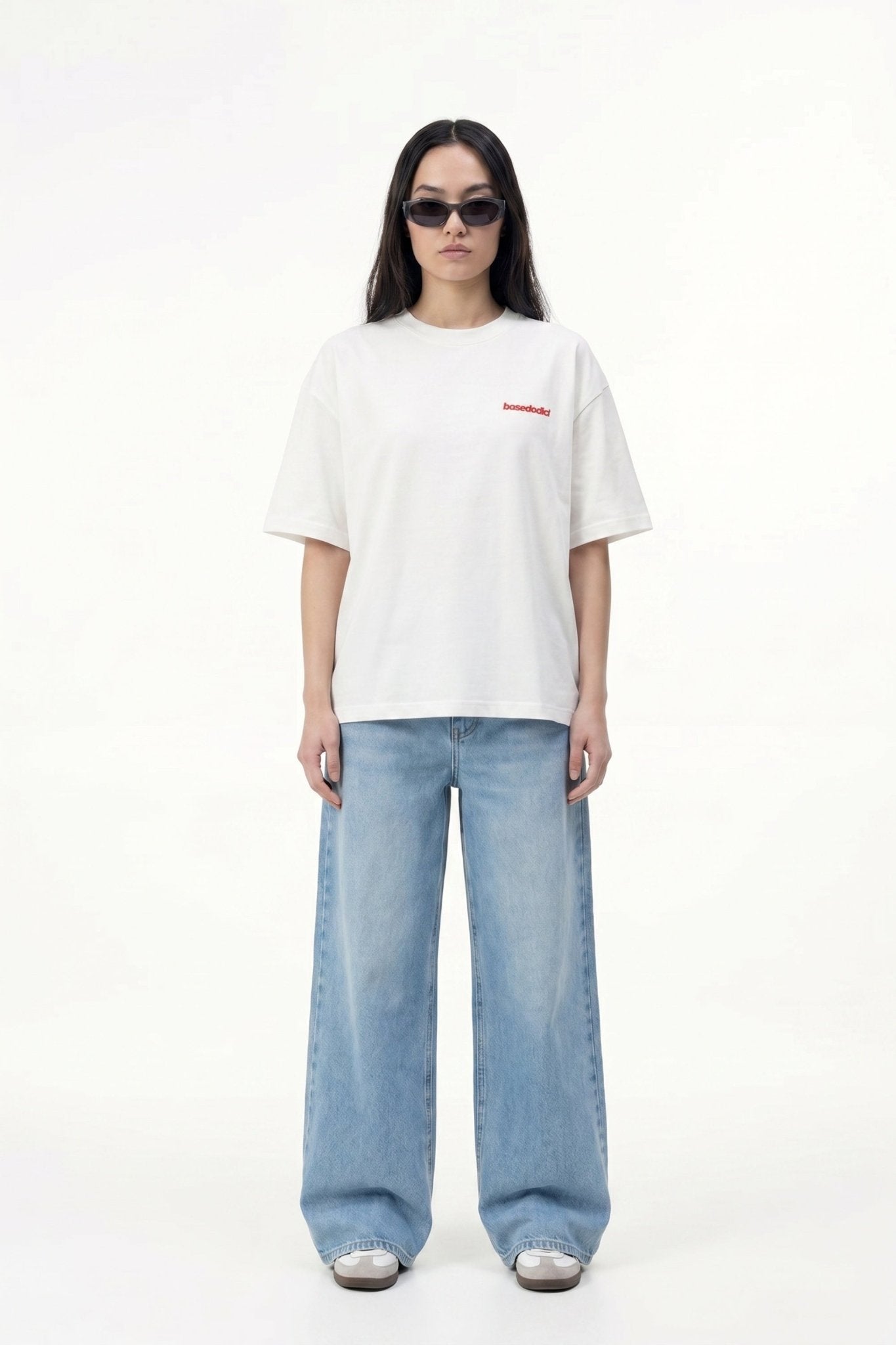 Look "DIVA" KissMe White Invidiose LightBlue