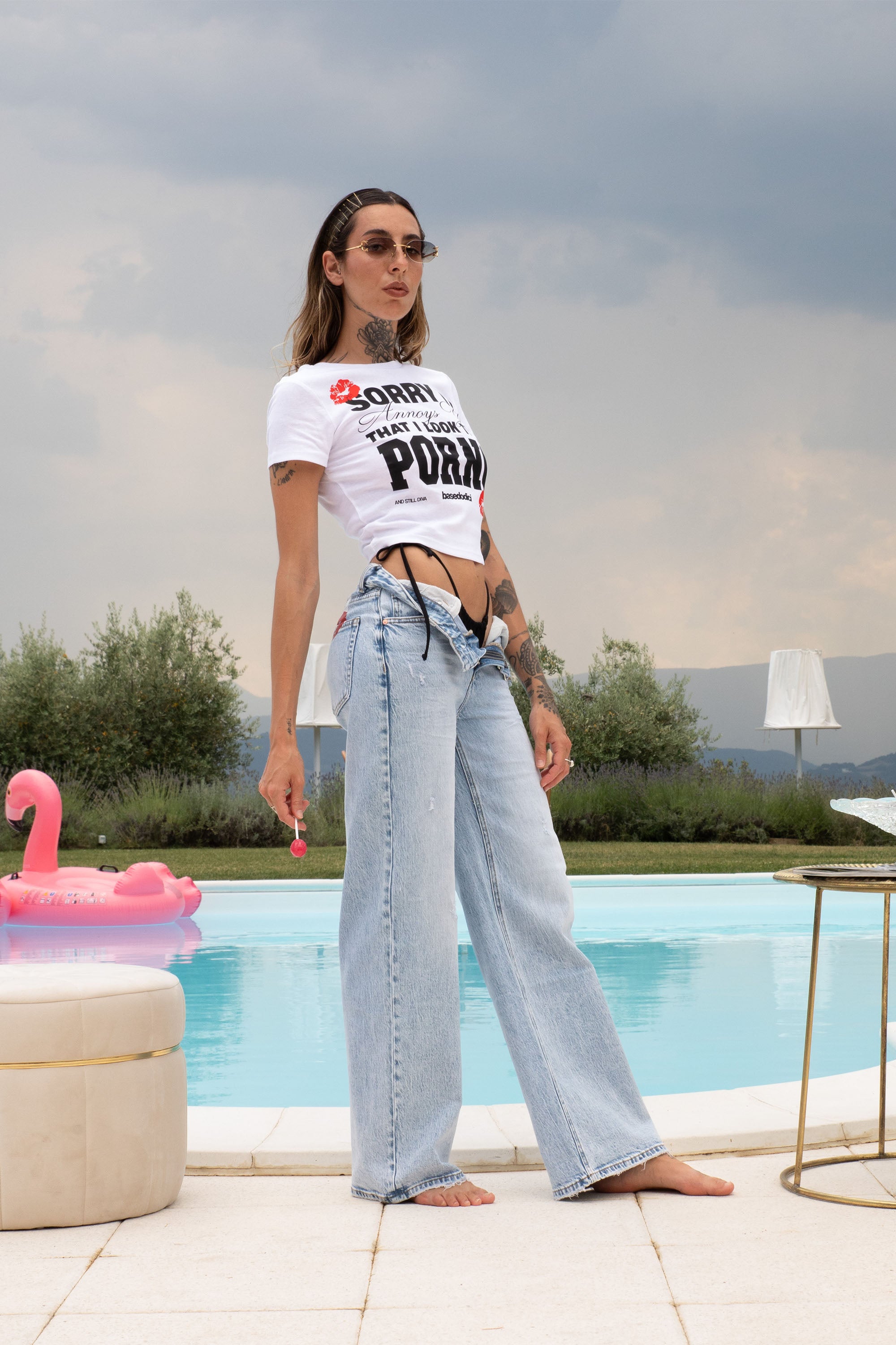 Baby Tee "DIVA" P*rno Kiss White