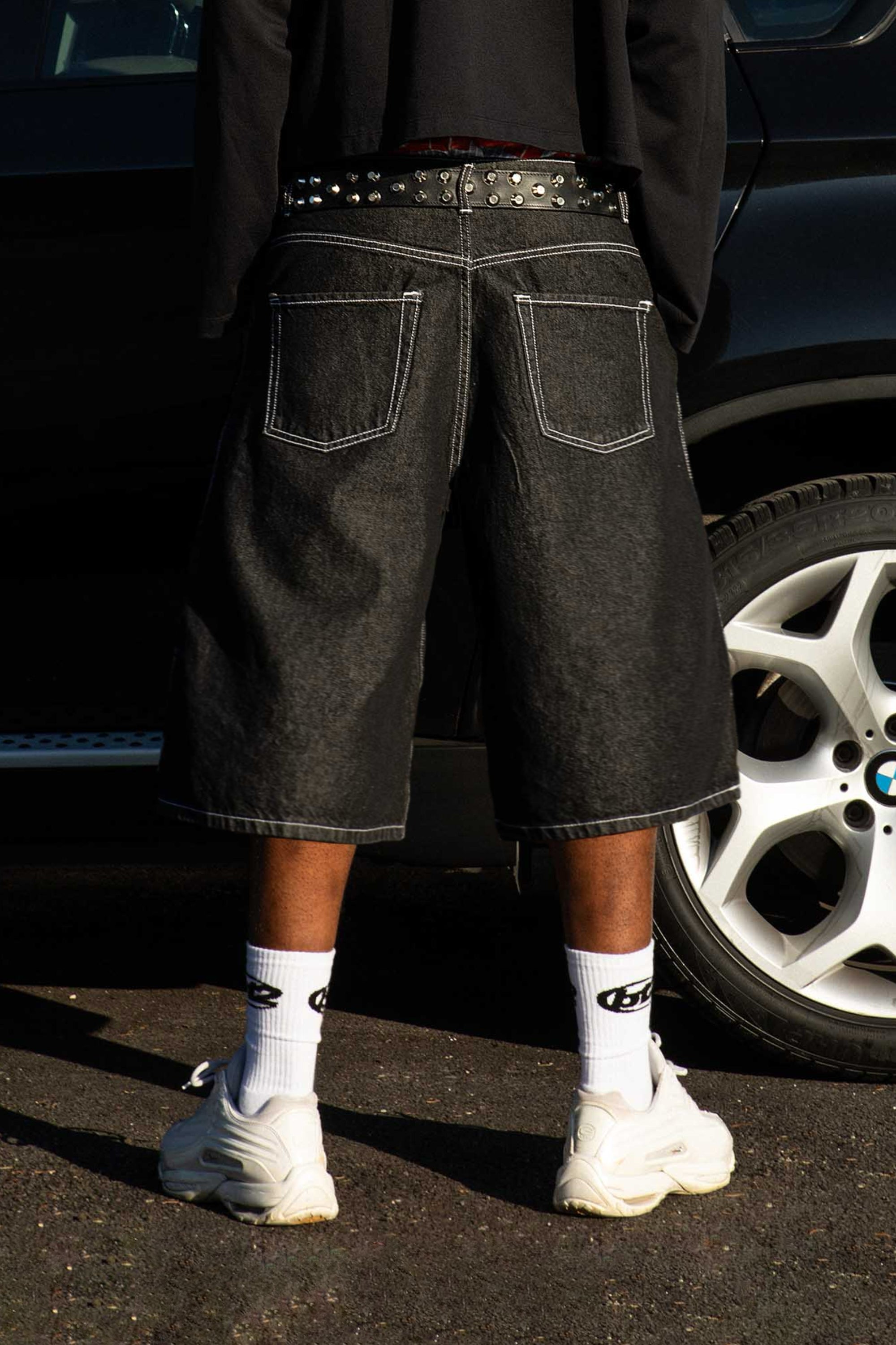 Jorts “CRUEL SEASON” Front Logo Raw Black 