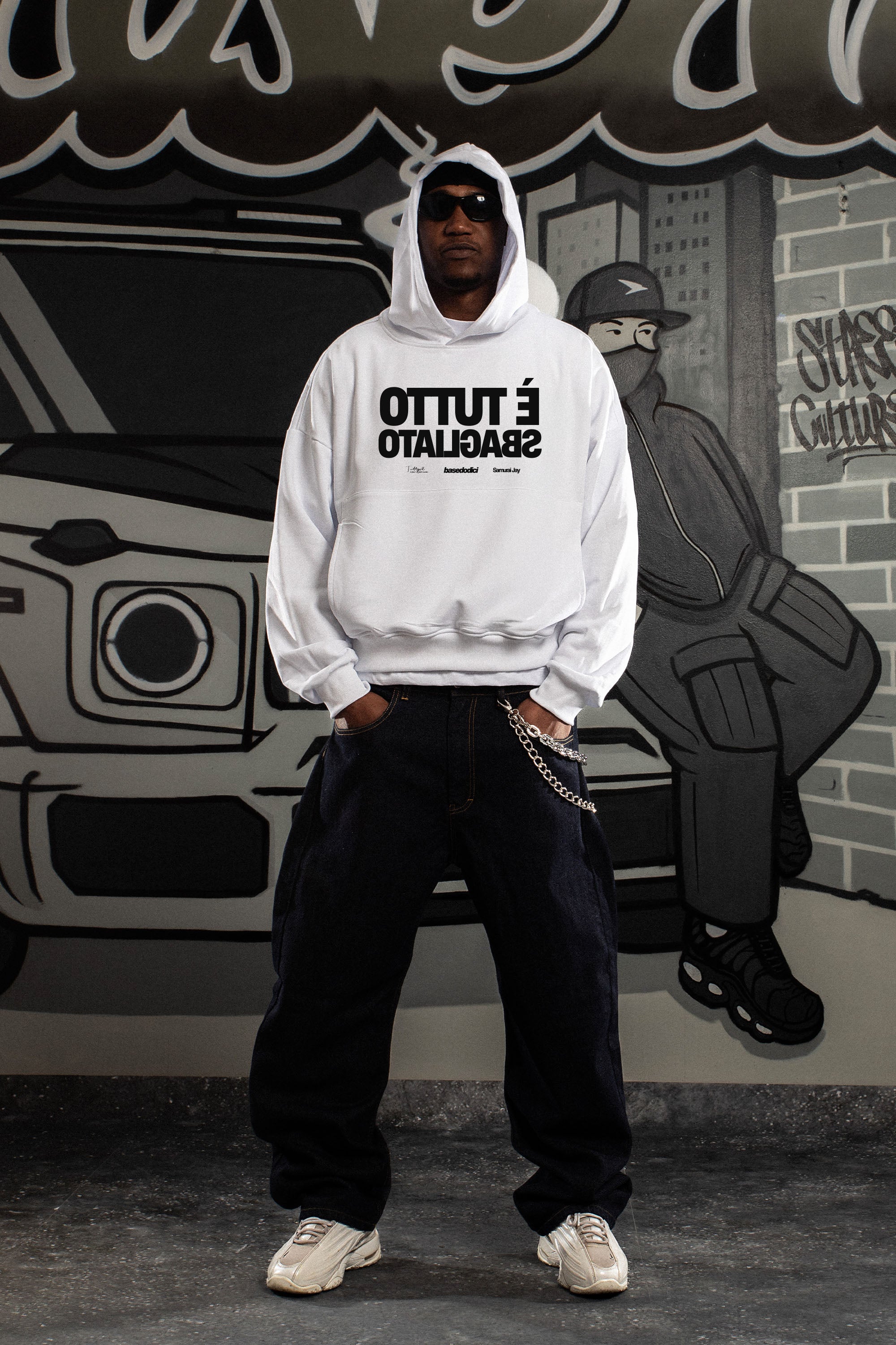 Hoodie "SAMURAIJAYxBASEDODICI" TuttoSbagliato White/Black