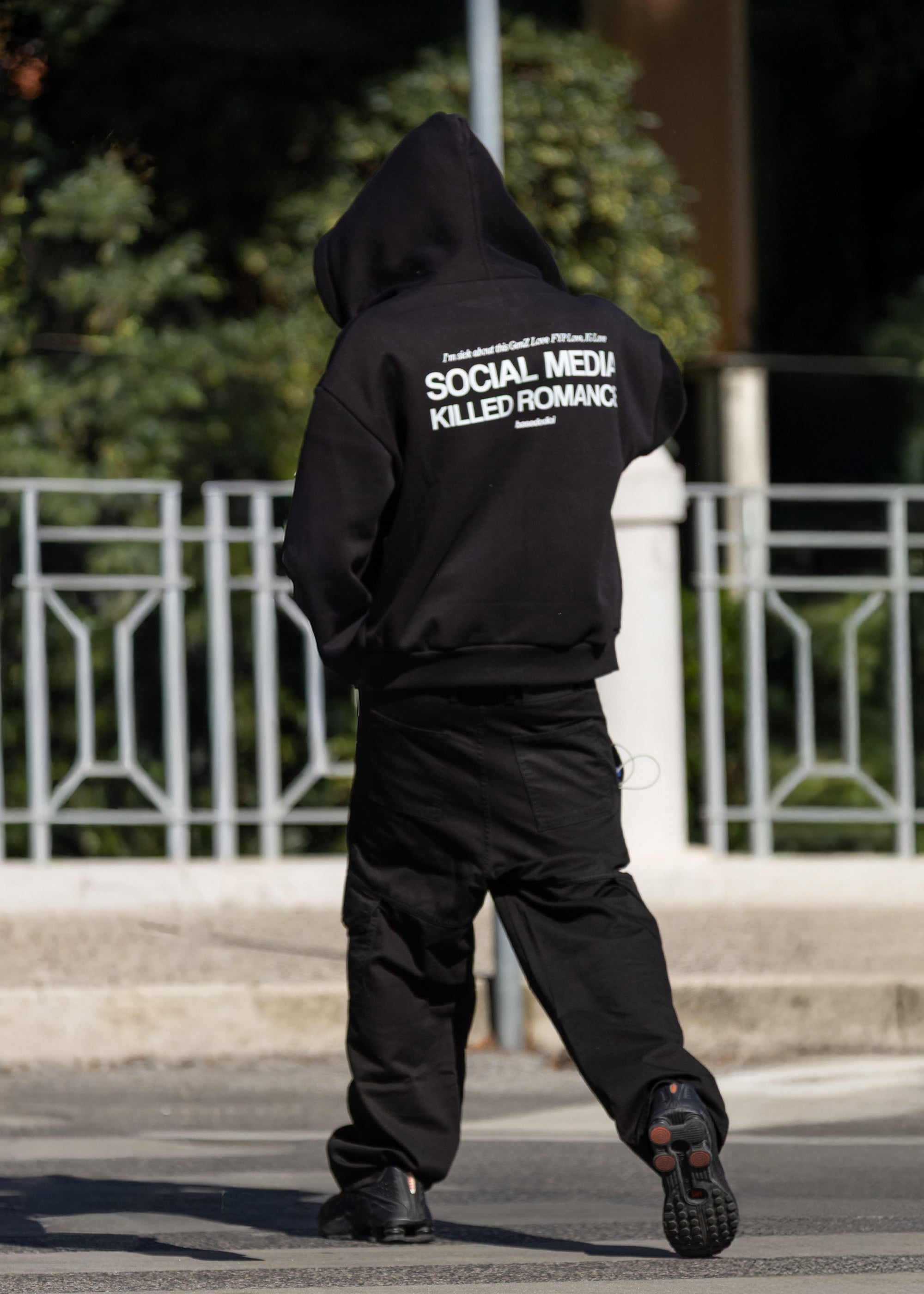 SOCIALBALCKHOODIE.jpg