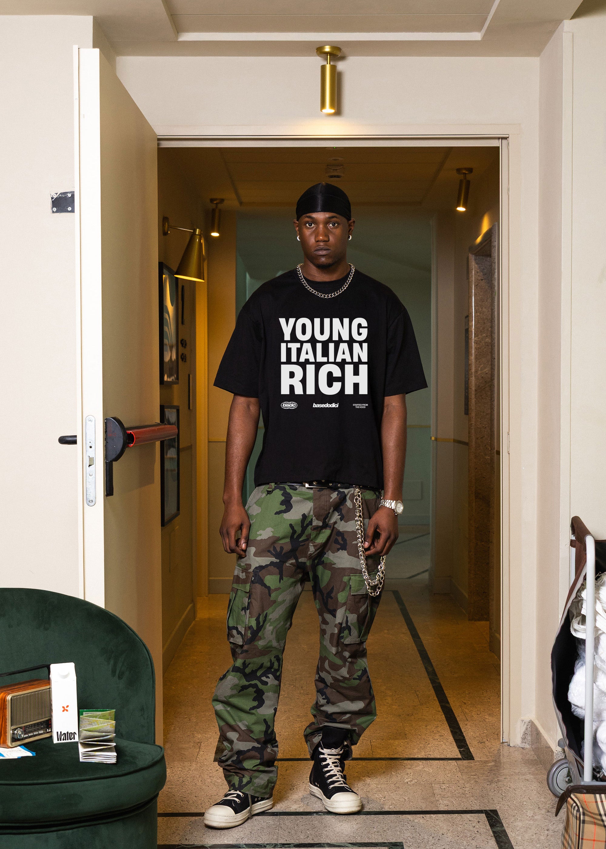 T-SHIRT-_WORLD-TOUR_-ITALIAN-RICH-BLACK_14OCT25_01.jpg