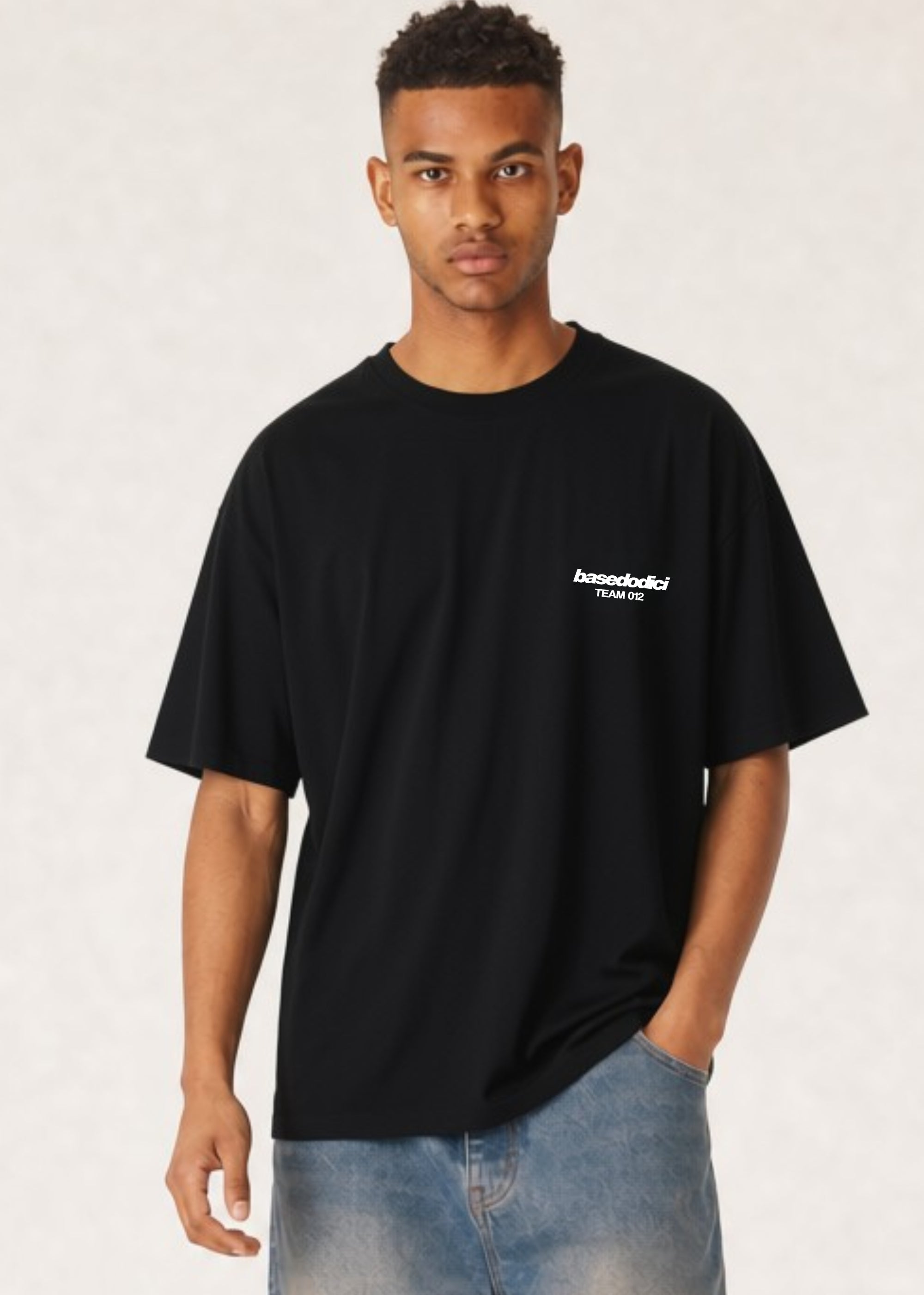 T-Shirt_TEAM012_BackLogo_Black_4.jpg