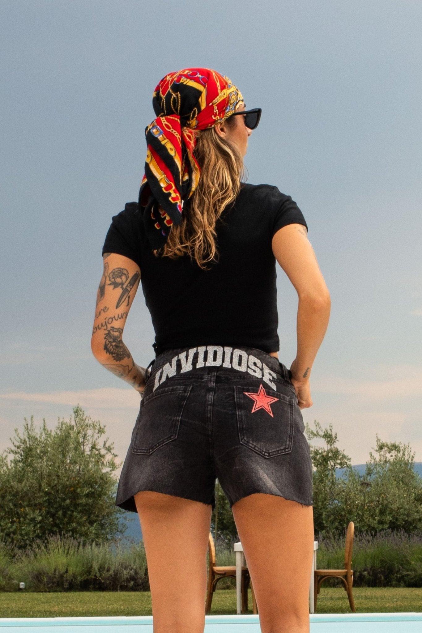Baby Tee "DIVA" Invidiose Black - BASEDODICI®