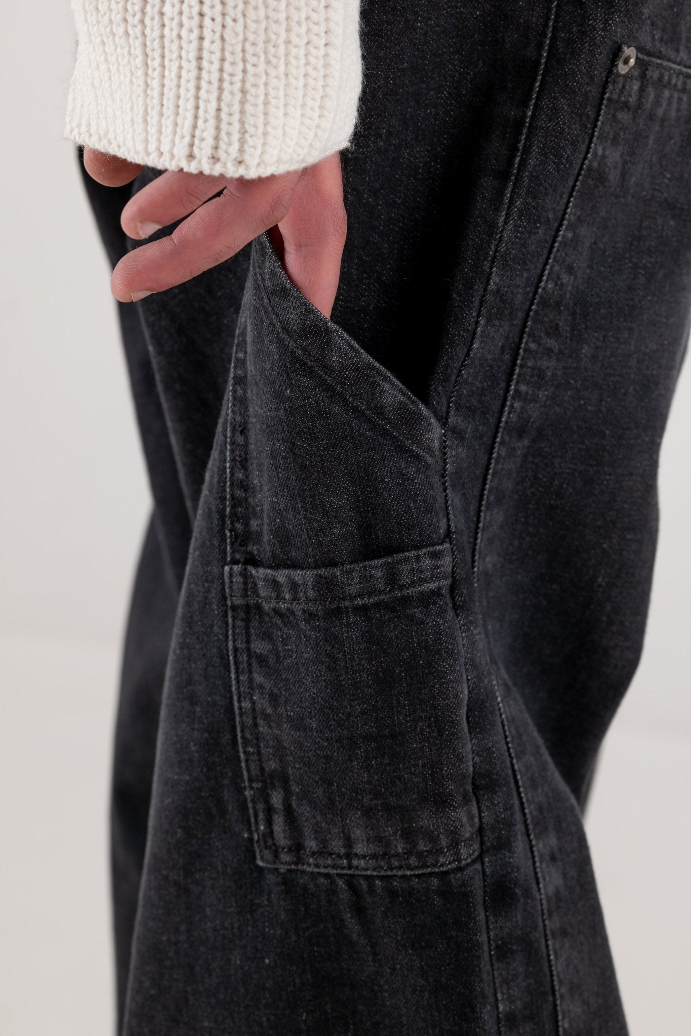 Carpenter Denim Pants “DE LA RUE À LA RUE” Black - BASEDODICI®