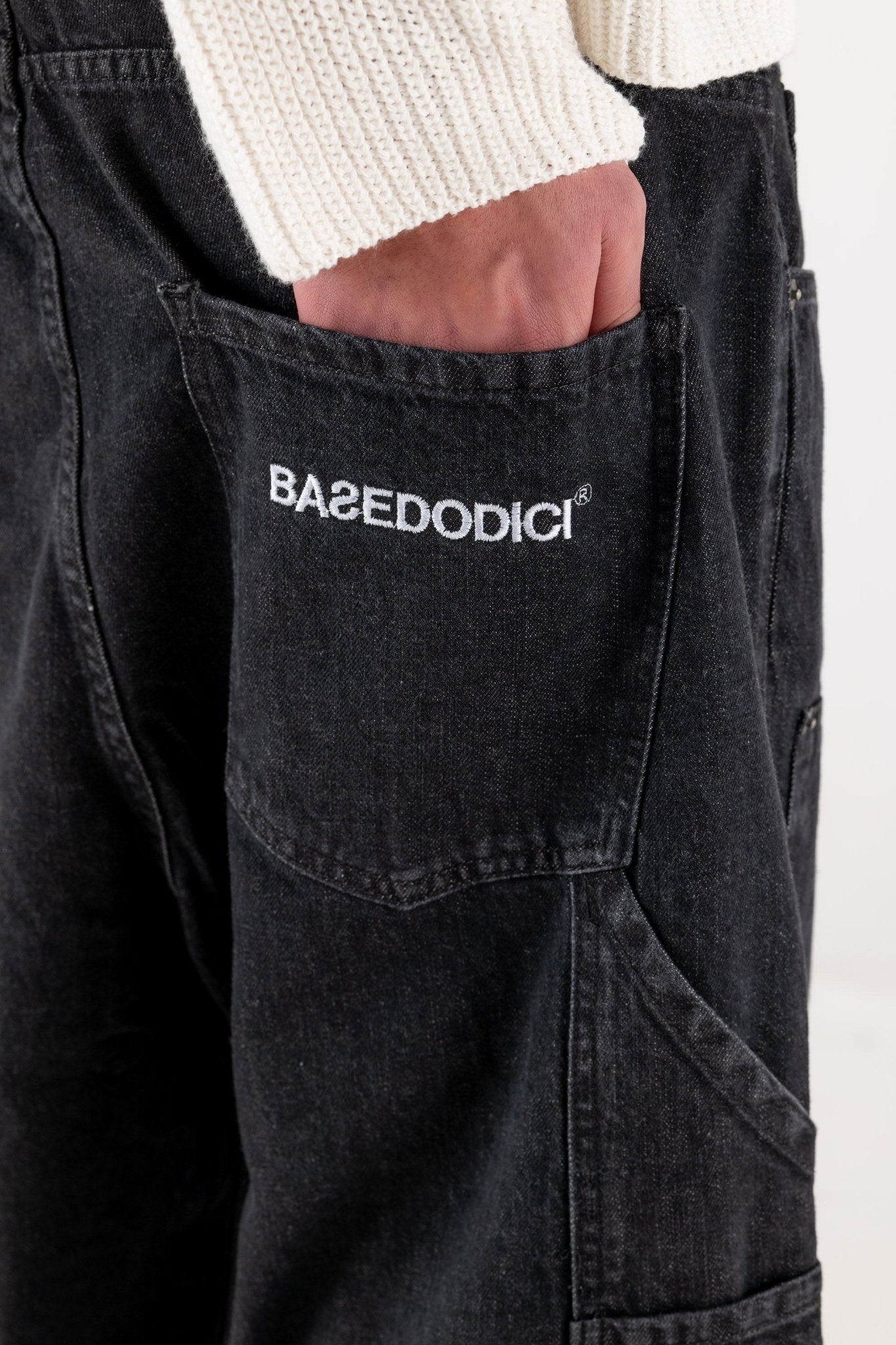 Carpenter Denim Pants “DE LA RUE À LA RUE” Black - BASEDODICI®