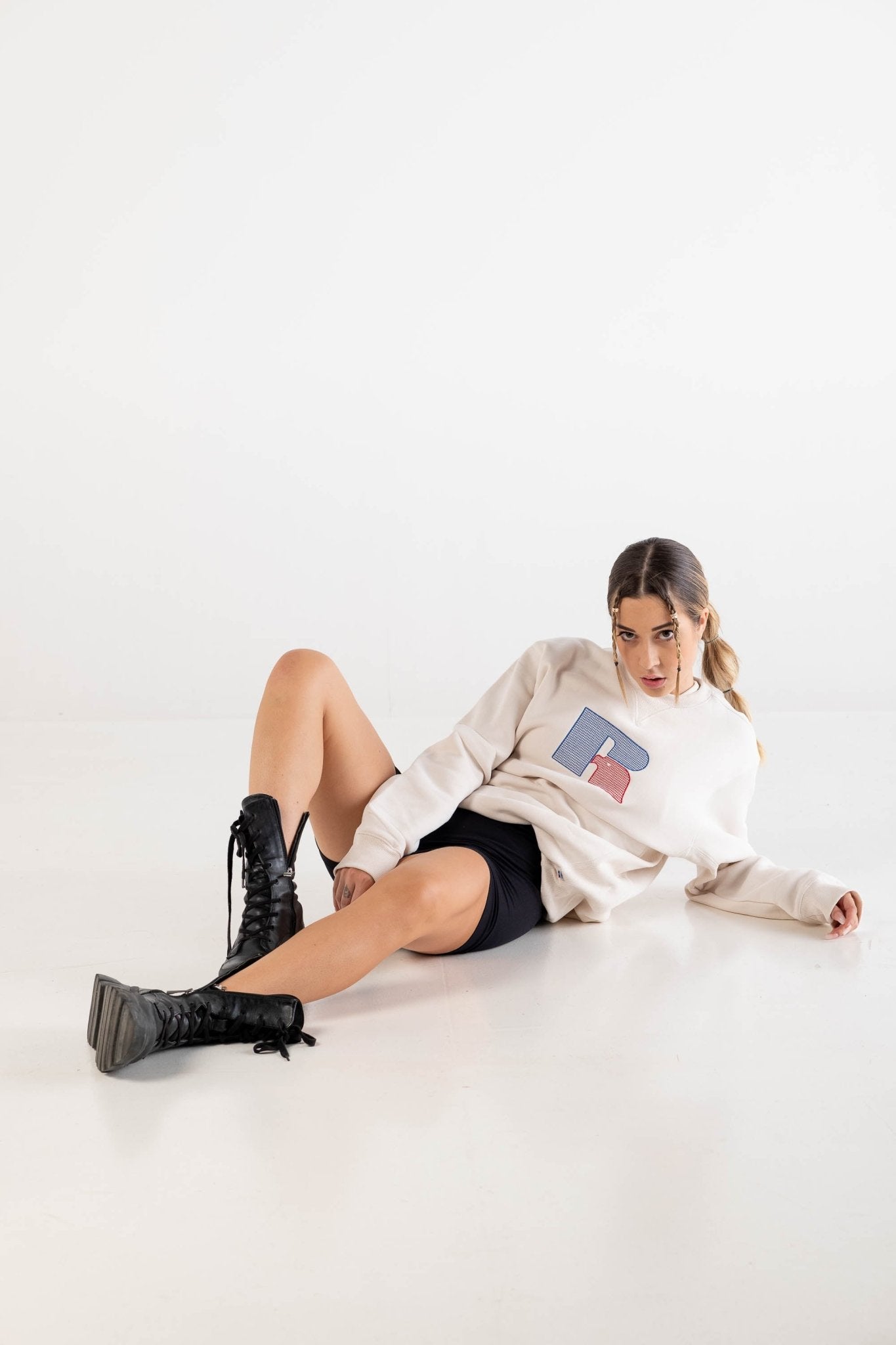Crewneck “RUSSELLxBASEDODICI" Hometown Cream - BASEDODICI®