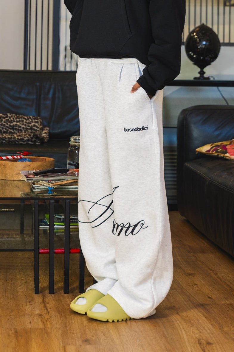 Fleece Pants "AMMO" CHI'T'SAP AshGrey/ScriptBlack - BASEDODICI®