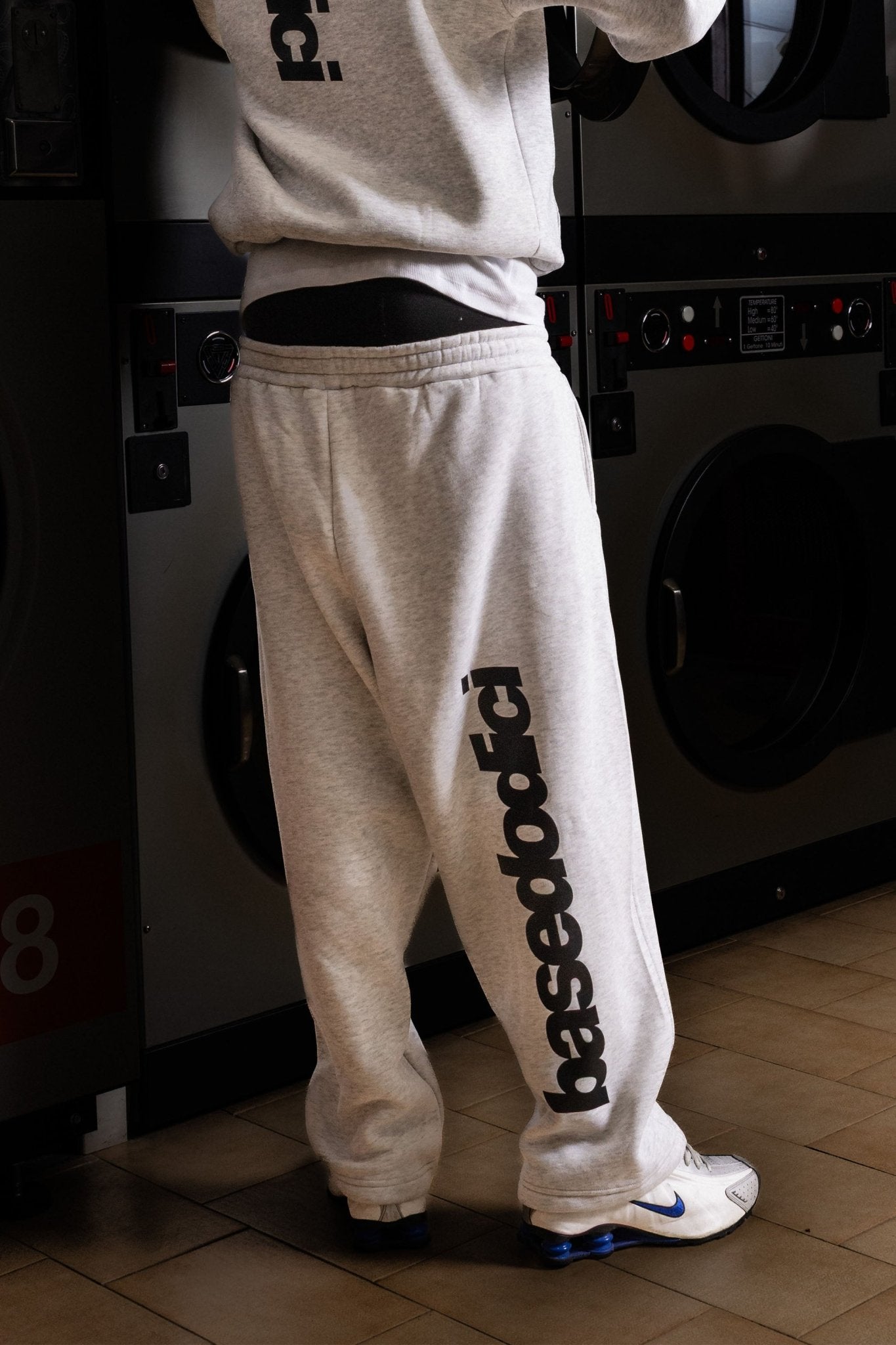 Fleece Pants "COMFY" Vertical Logo AshGrey/Black - BASEDODICI®