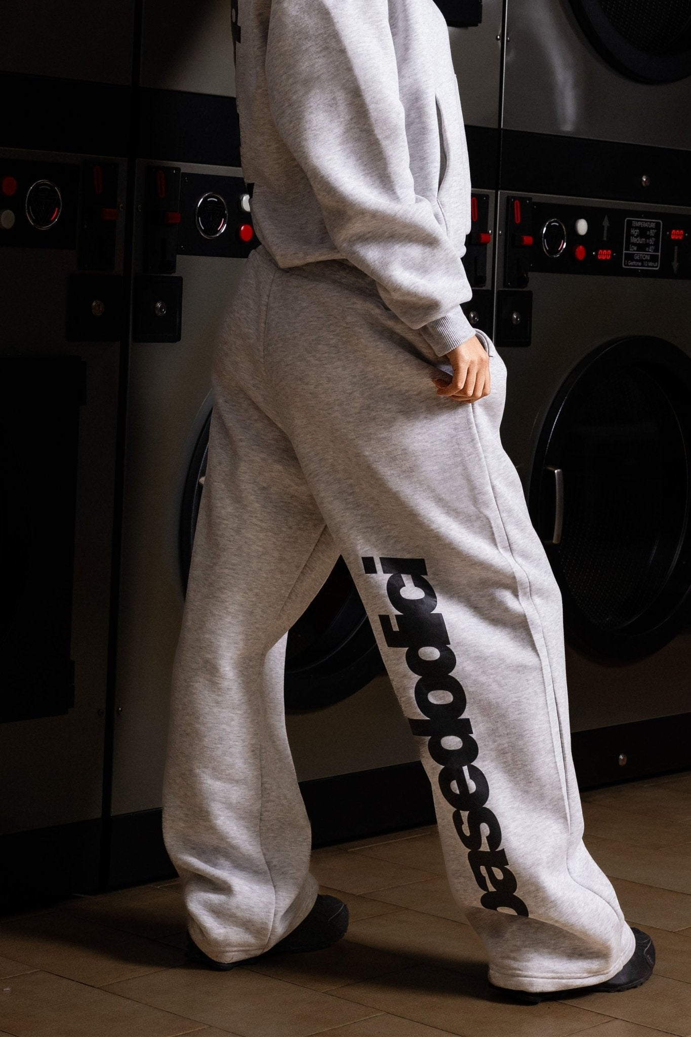 Fleece Pants "COMFY" Vertical Logo AshGrey/Black - BASEDODICI®