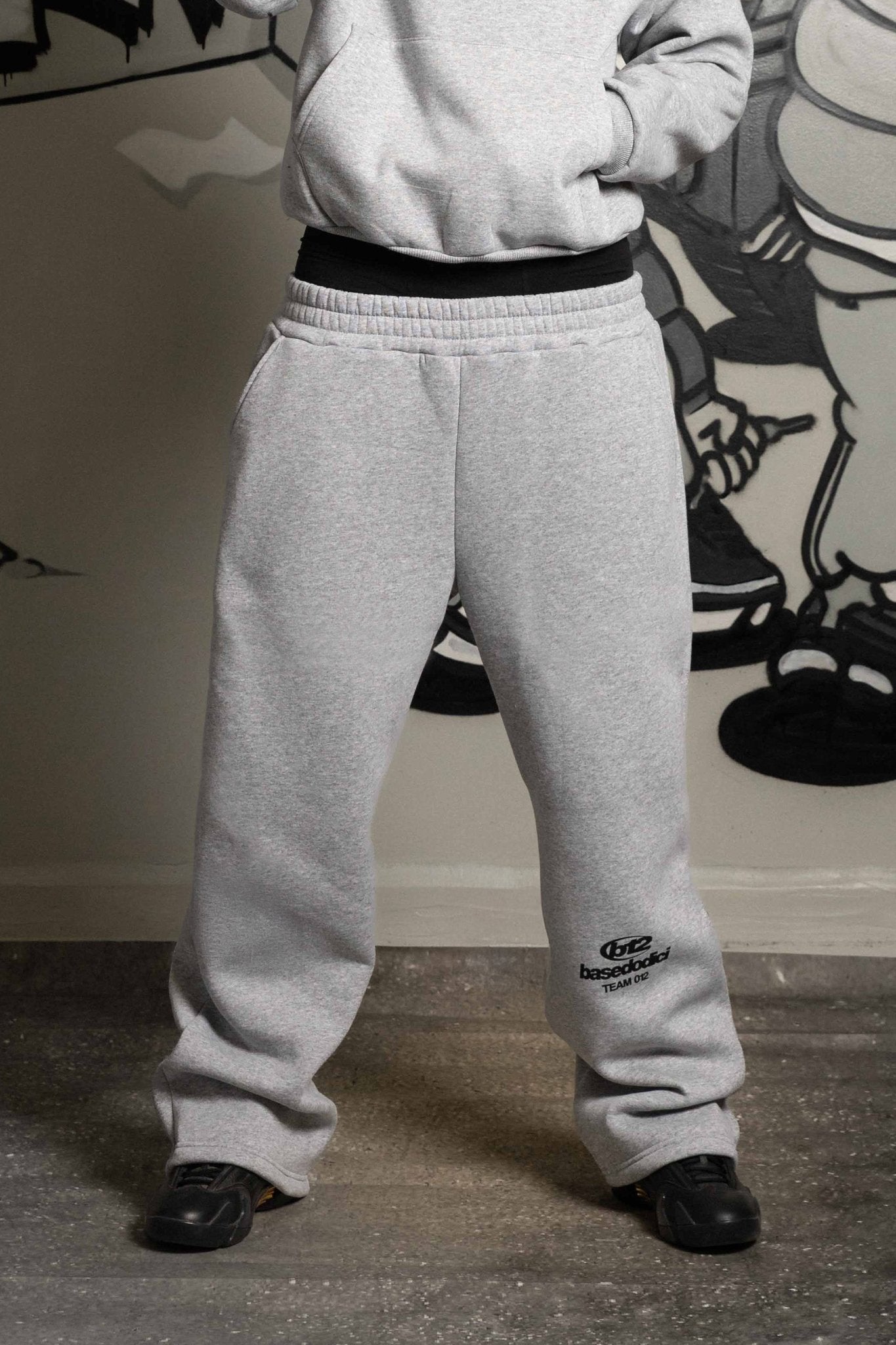 Fleece Pants "TEAM012" Logo AshGrey/Black - BASEDODICI®