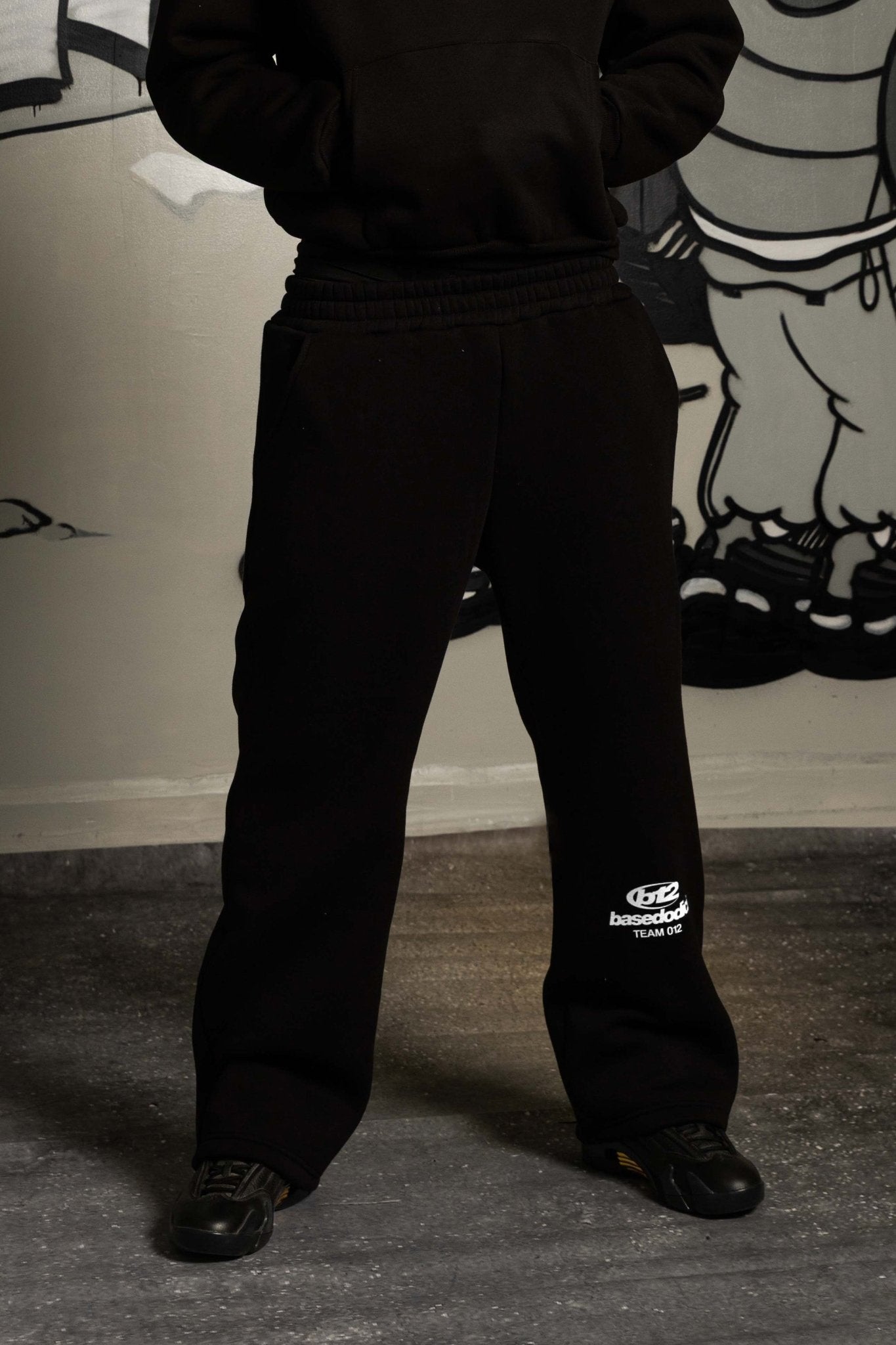 Fleece Pants "TEAM012" Logo Black/White - BASEDODICI®