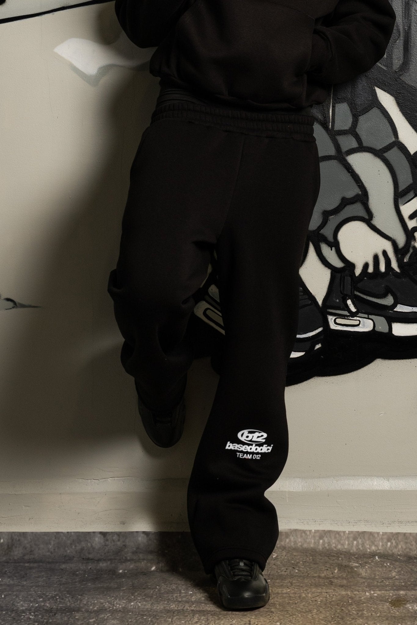 Fleece Pants "TEAM012" Logo Black/White - BASEDODICI®
