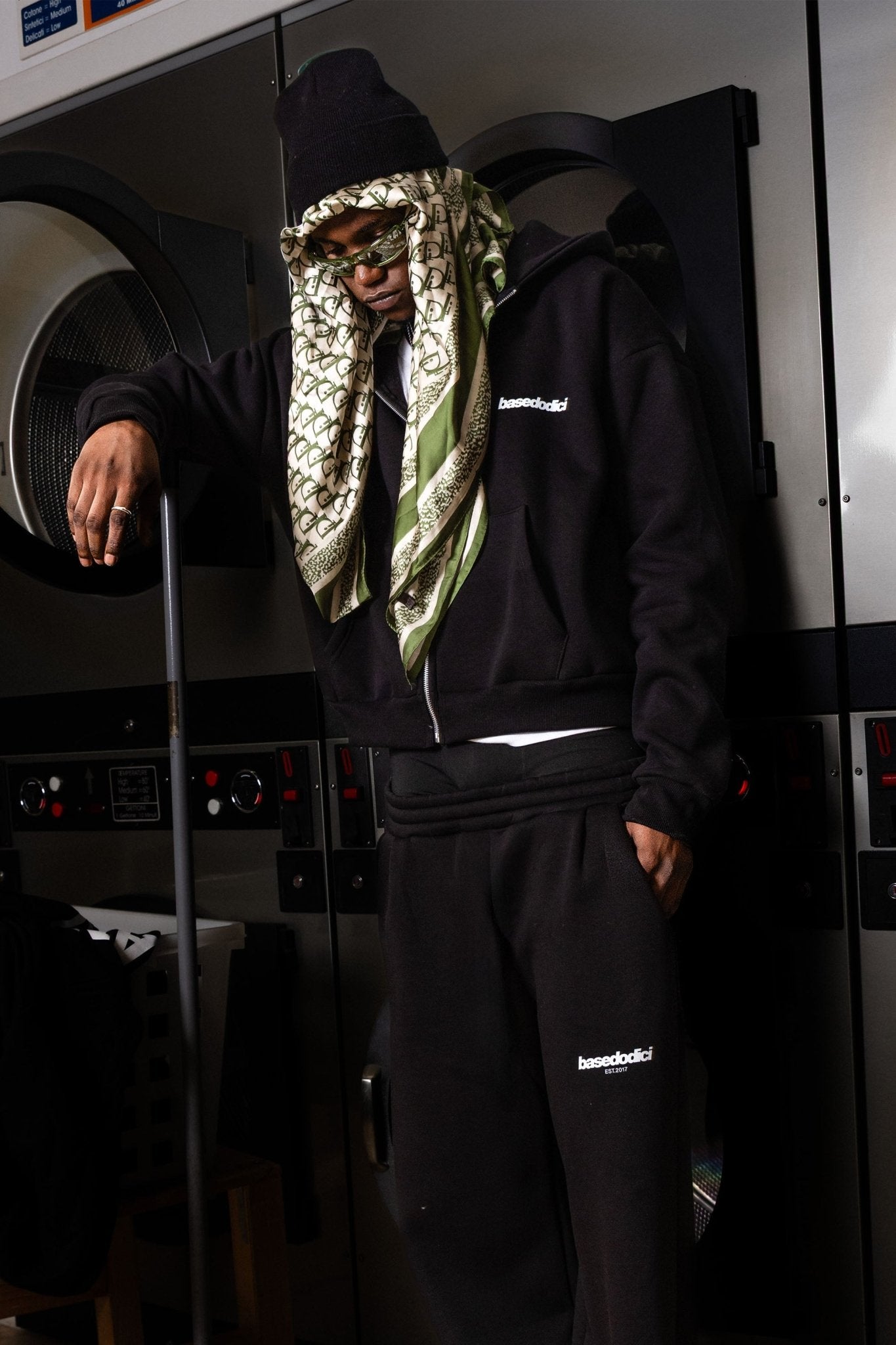 Full Zip "COMFY" Back Logo Black/White - BASEDODICI®