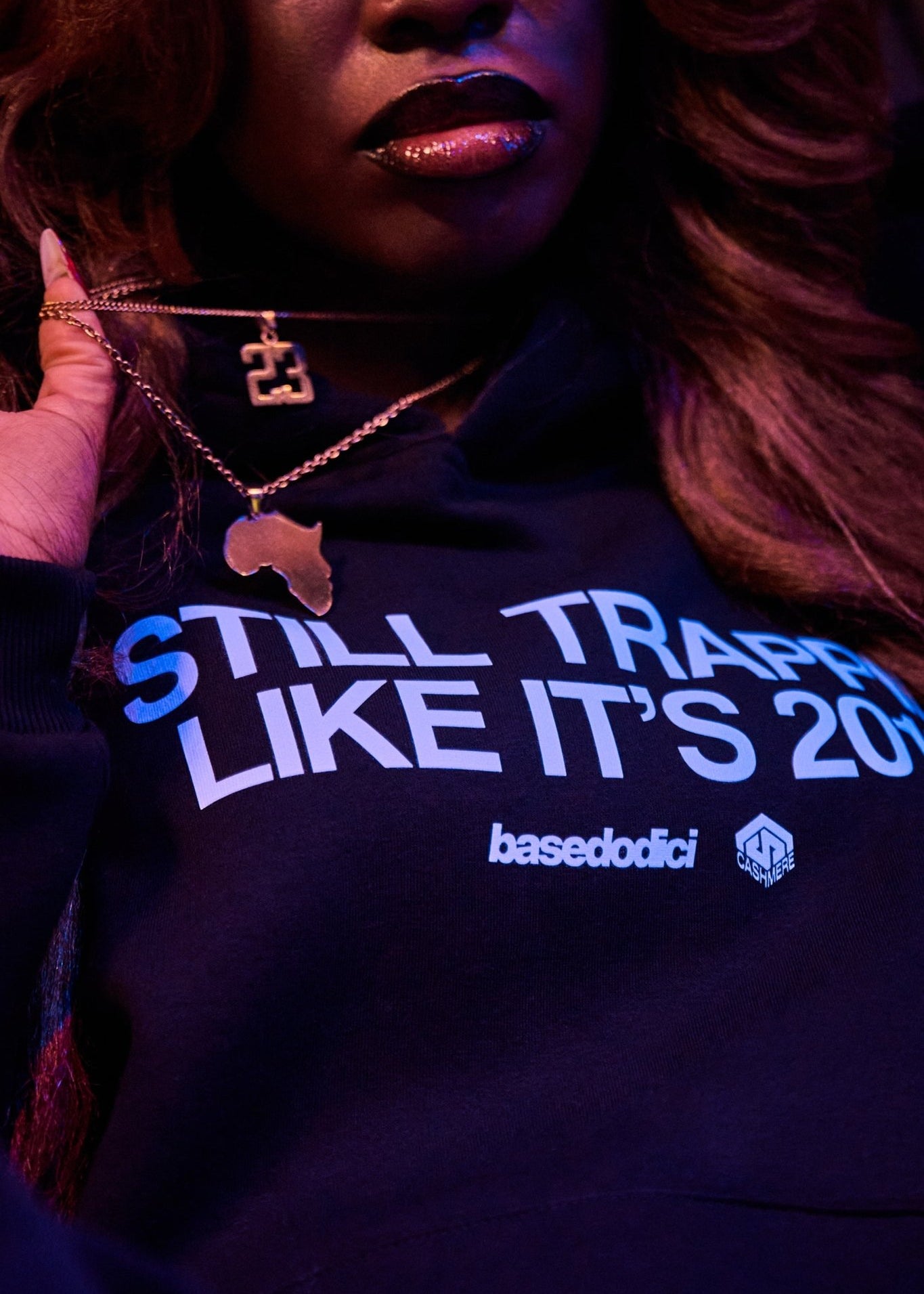 Hoodie "CASHMERExBASEDODICI" StillTrappin Black - BASEDODICI®