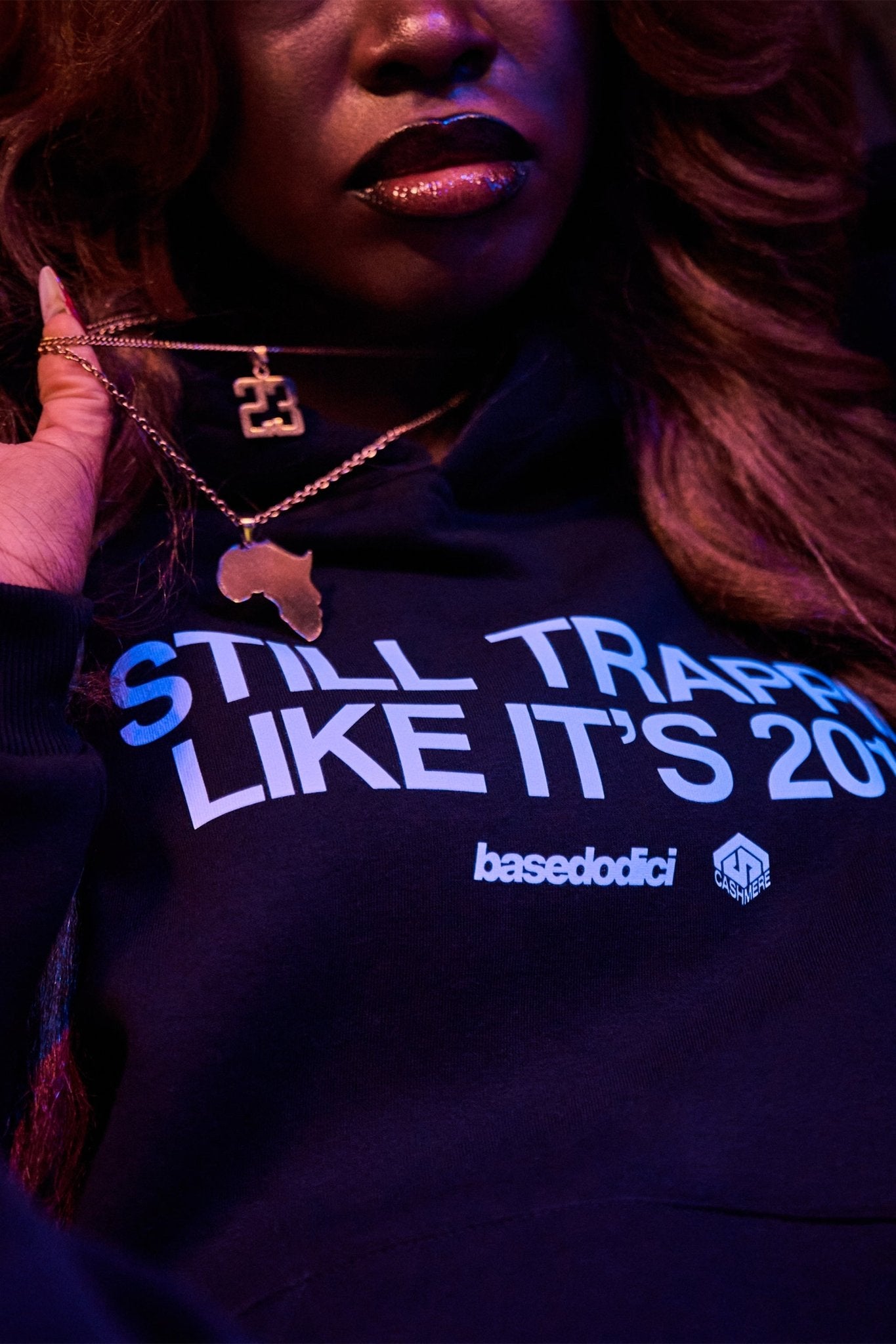 Hoodie "CASHMERExBASEDODICI" StillTrappin Black - BASEDODICI®