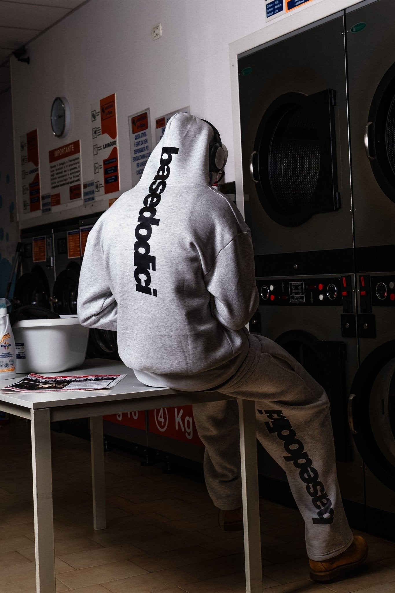Hoodie "COMFY" Vertical Logo AshGrey/Black - BASEDODICI®