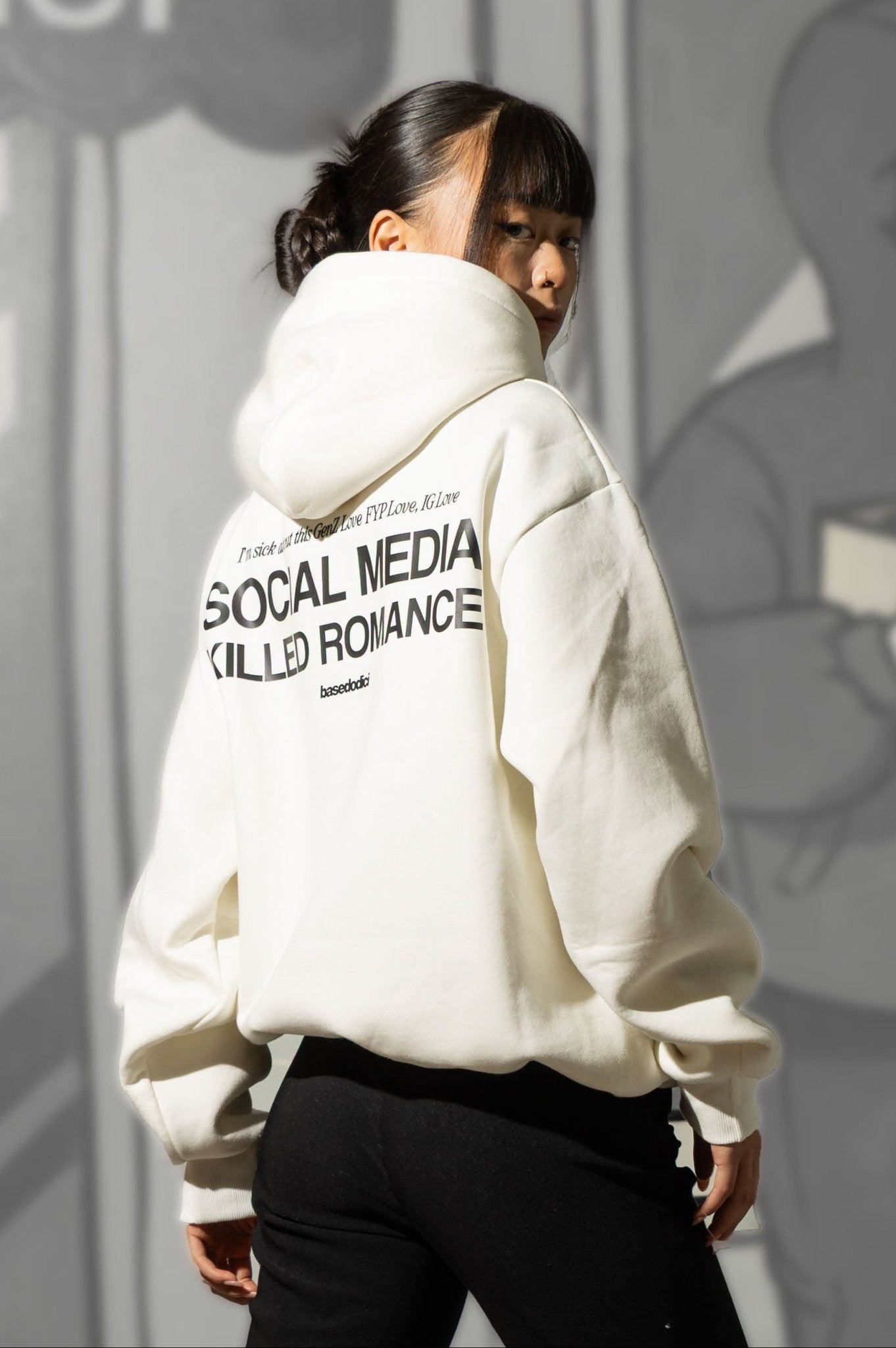 Hoodie "KILLED ROMANCE" White/Black - BASEDODICI®