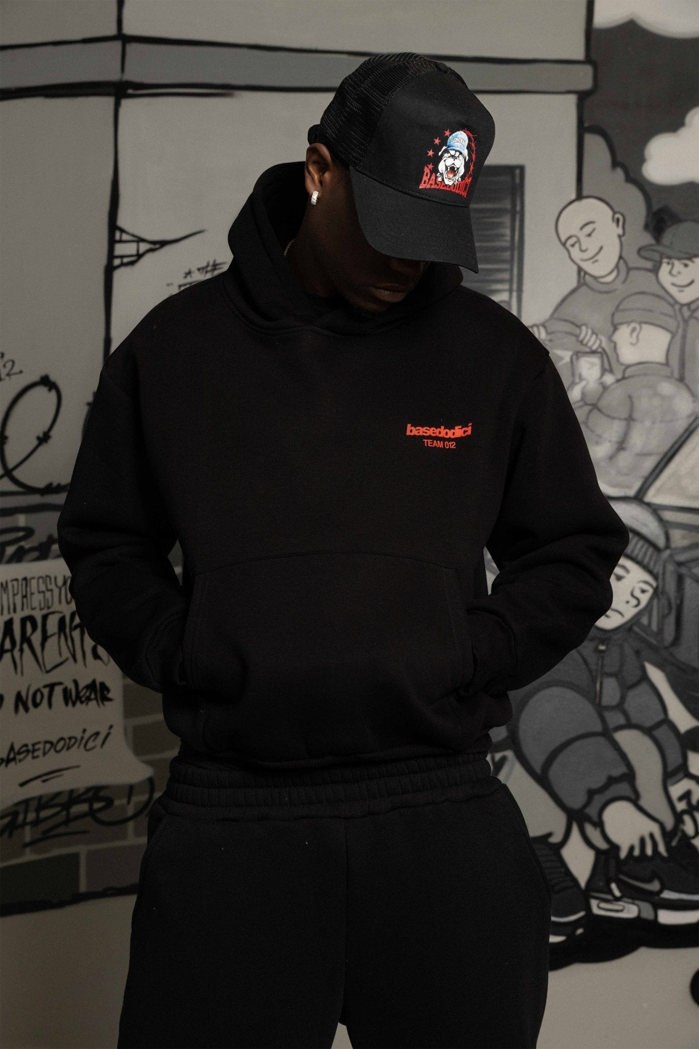 Hoodie "TEAM012" Back 12 Black/Red - BASEDODICI®
