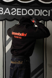 Hoodie "TEAM012" Back Logo Black/Red - BASEDODICI®