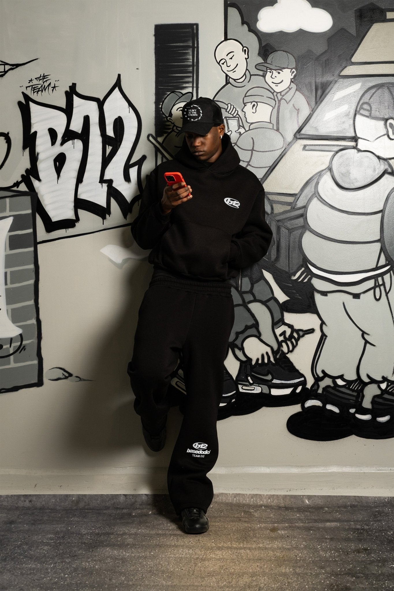 Hoodie "TEAM012" Back Logo Black/White - BASEDODICI®
