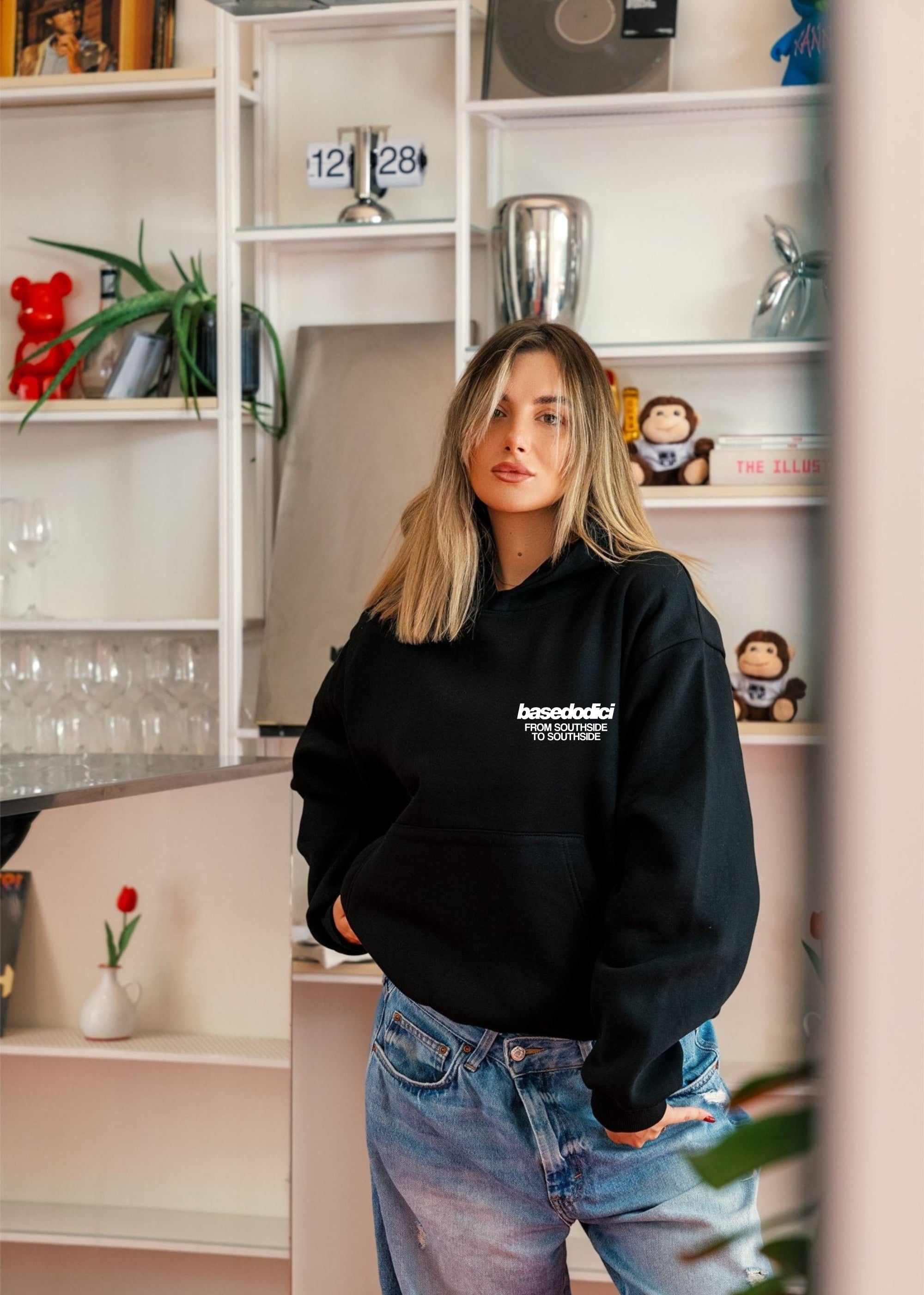 hoodie_AMMOCOUTURE_NEW_indossato_FRONT_BLACK_3.jpg