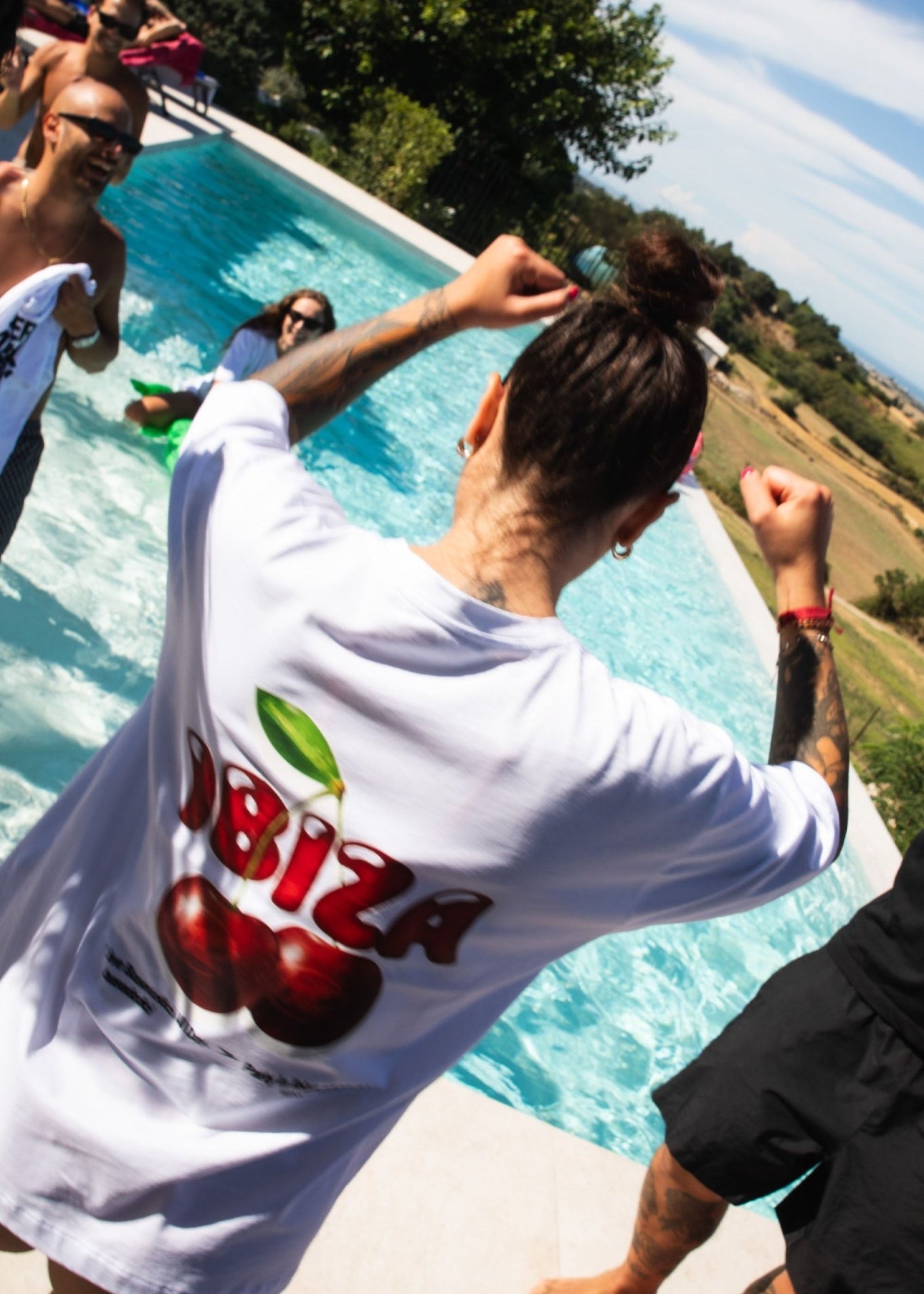 T-Shirt "IBIZA" Cherry White - BASEDODICI®