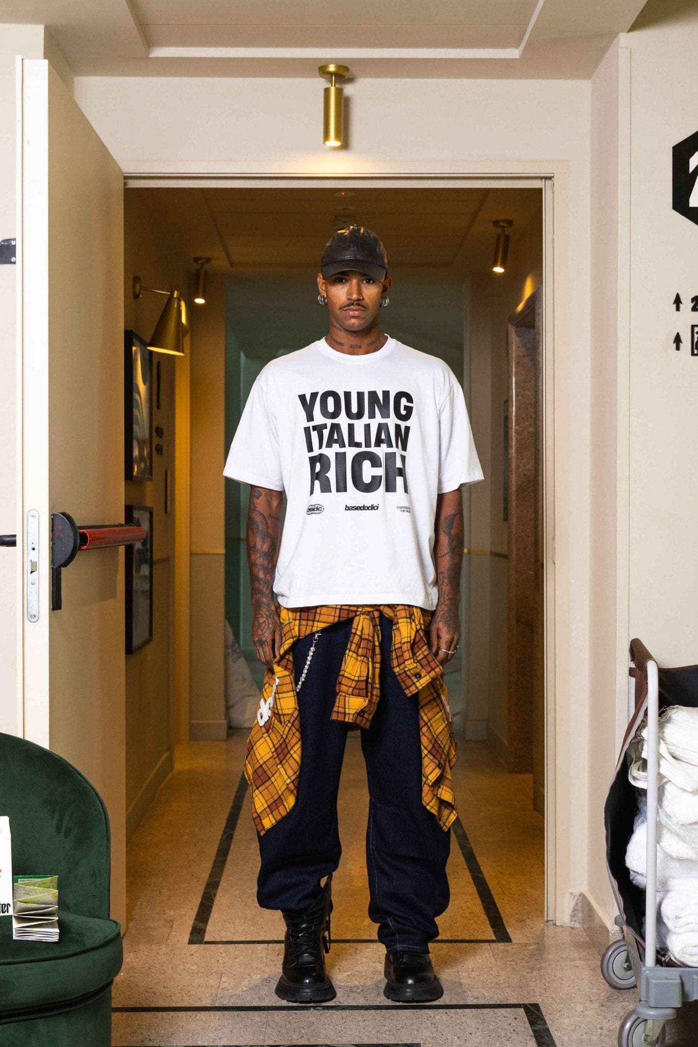 T-Shirt "WORLD TOUR" Italian Rich White - BASEDODICI®