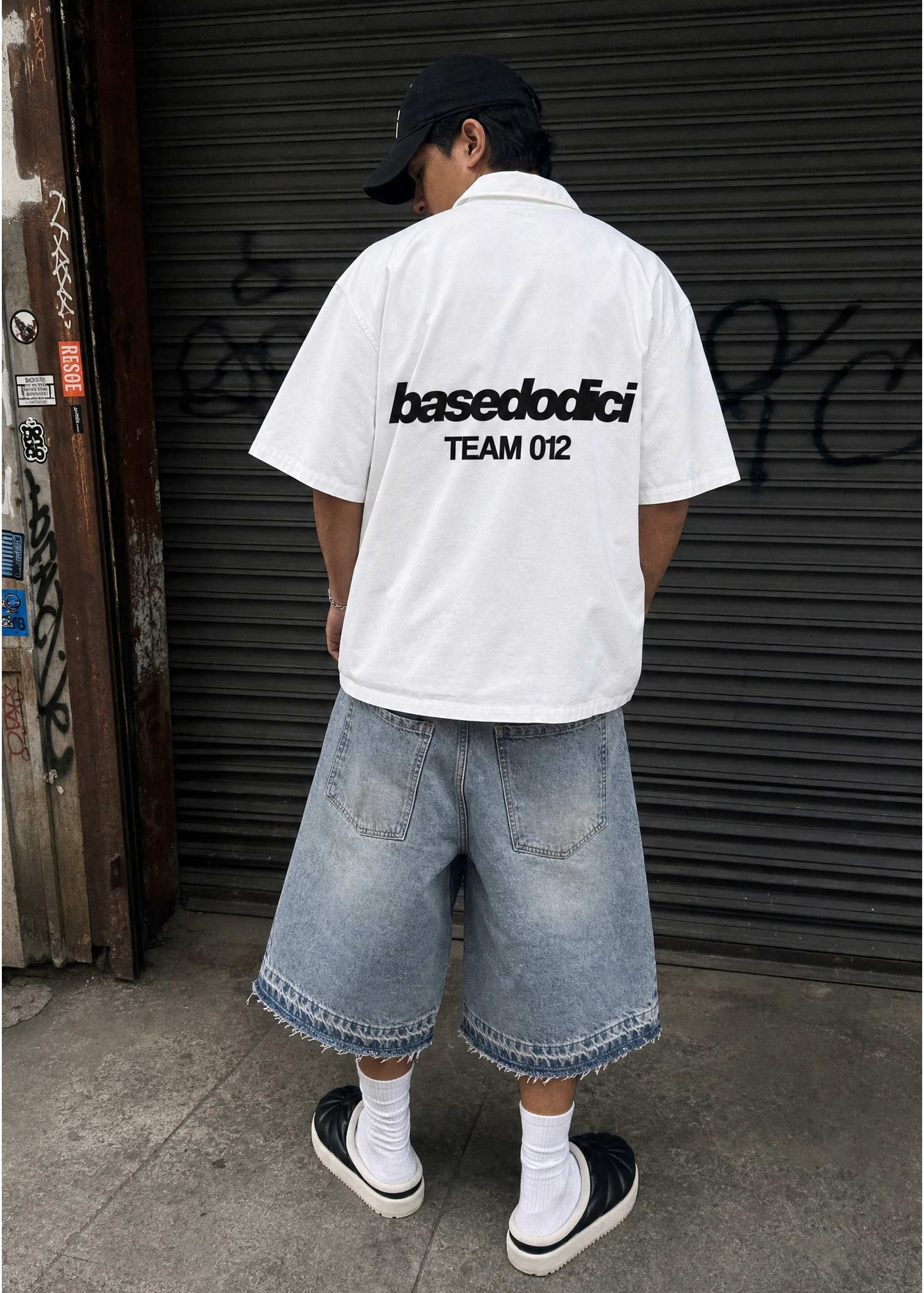 ugc-camicia-bianca_63b82b4e-59c3-4fb6-8165-bee4eb11f019.jpg